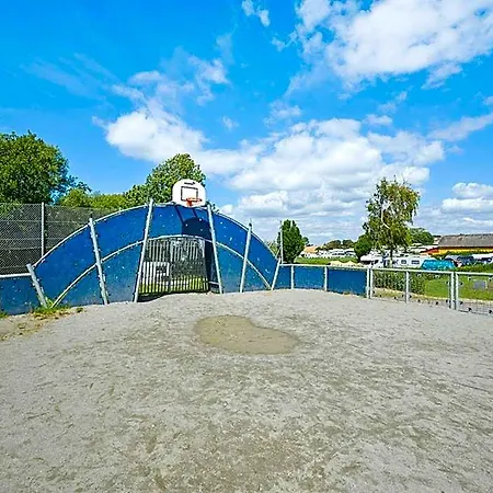 Cozy 6-person In 3*